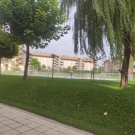 Apartament Pirineos2000 *